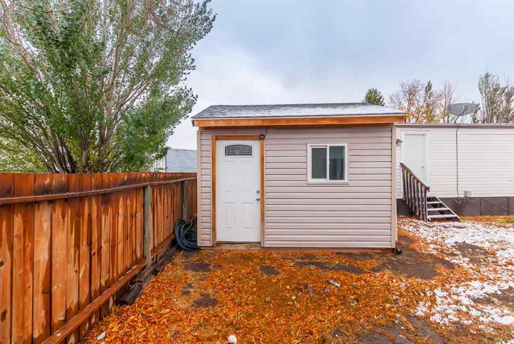 MLS® A2264098 - 267 Fleet Street SW in SW Hill Medicine Hat, Mobile