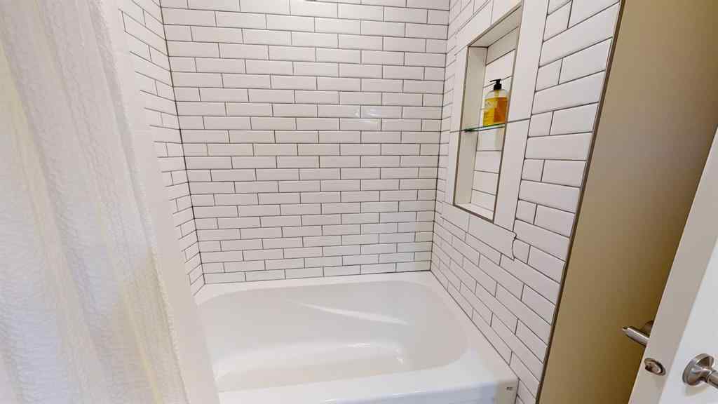 MLS® A2264100 - 5218 57 Street  in Tower Stettler, Residential