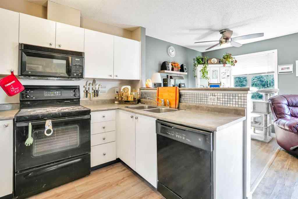 MLS® A2264107 - Unit #702 760 Railway Gate SW in Luxstone Airdrie, Residential