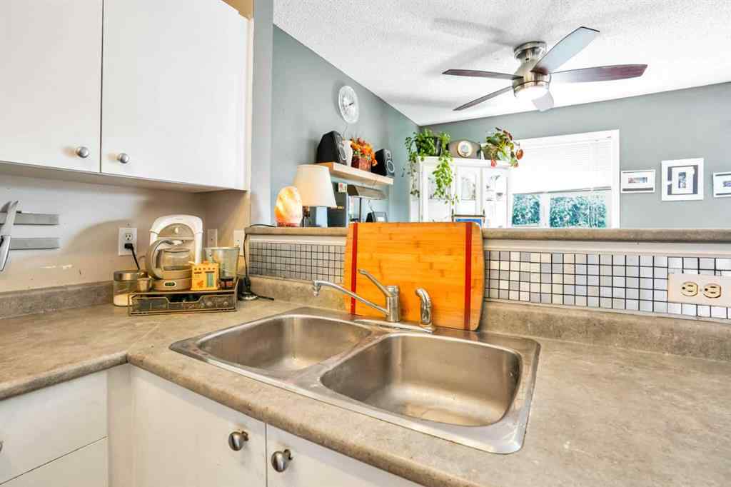 MLS® A2264107 - Unit #702 760 Railway Gate SW in Luxstone Airdrie, Residential