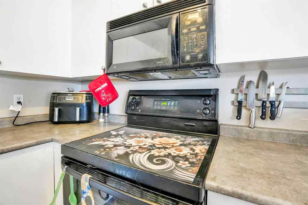 MLS® A2264107 - Unit #702 760 Railway Gate SW in Luxstone Airdrie, Residential