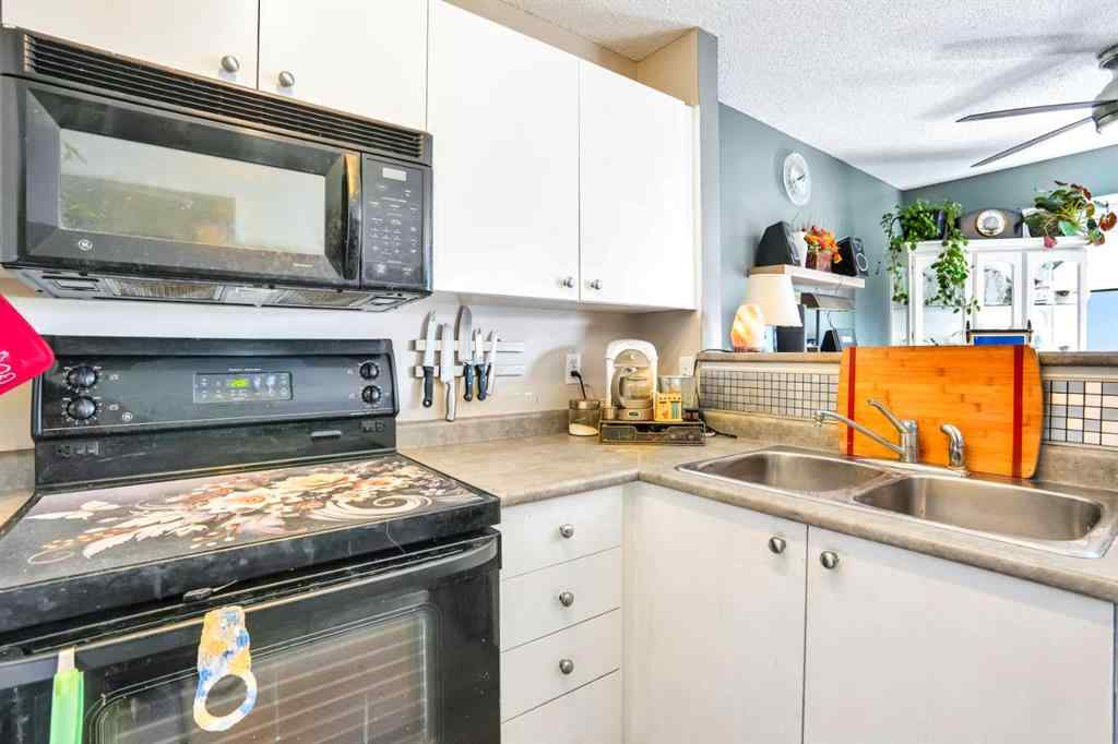 MLS® A2264107 - Unit #702 760 Railway Gate SW in Luxstone Airdrie, Residential