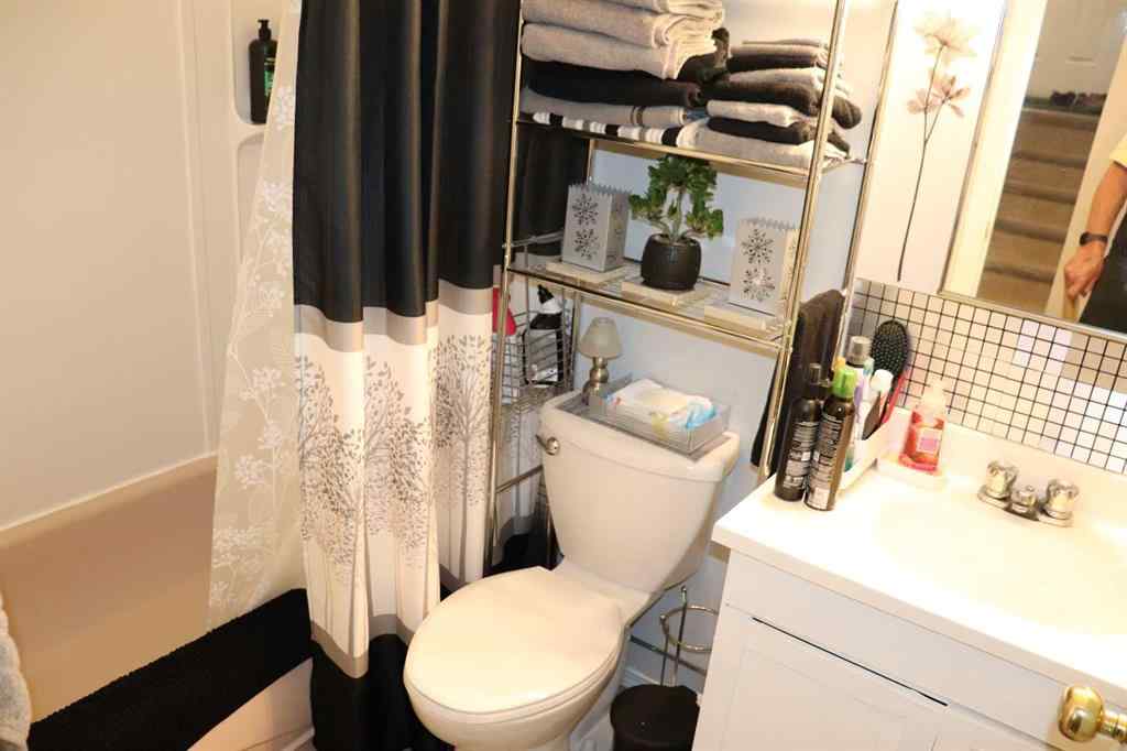 MLS® A2264110 - 5115-5117-5119-5121 5 Avenue   in NONE Edson, Multi-Family