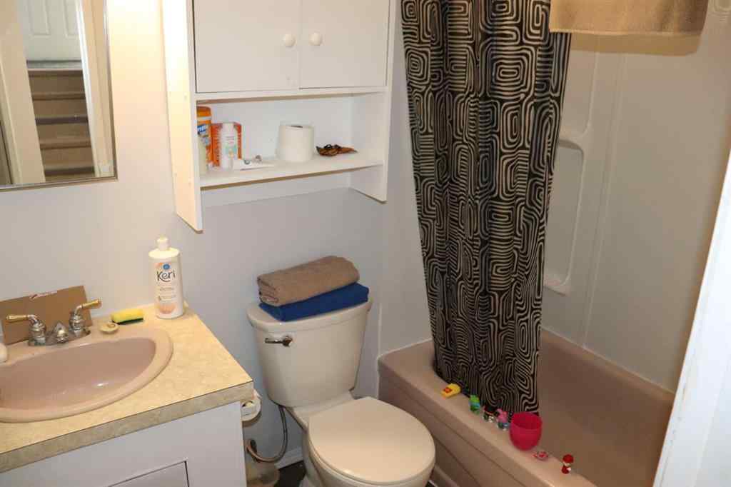 MLS® A2264110 - 5115-5117-5119-5121 5 Avenue   in NONE Edson, Multi-Family