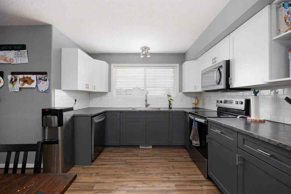 MLS® A2264114 - Unit #7 220 Swanson Crescent  in Timberlea Fort McMurray, Residential