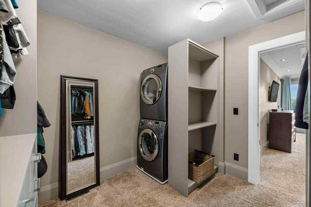 MLS® A2264115 - Unit #2 1926 36 Street SW in Killarney/Glengarry Calgary, Residential