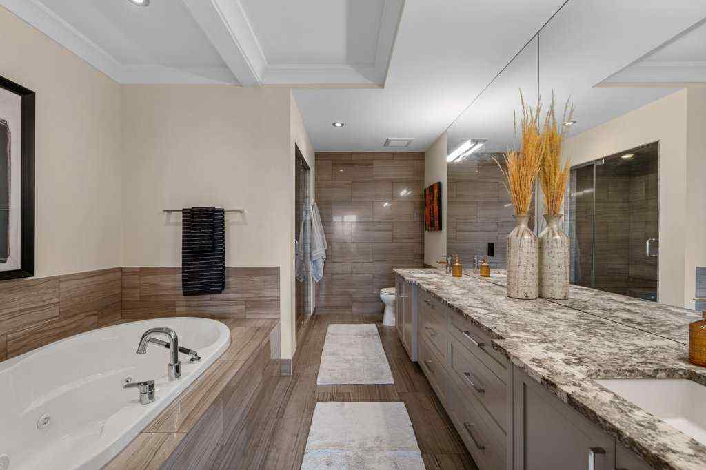 MLS® A2264115 - Unit #2 1926 36 Street SW in Killarney/Glengarry Calgary, Residential