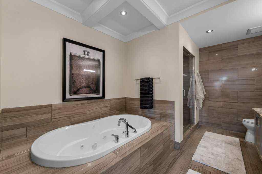 MLS® A2264115 - Unit #2 1926 36 Street SW in Killarney/Glengarry Calgary, Residential