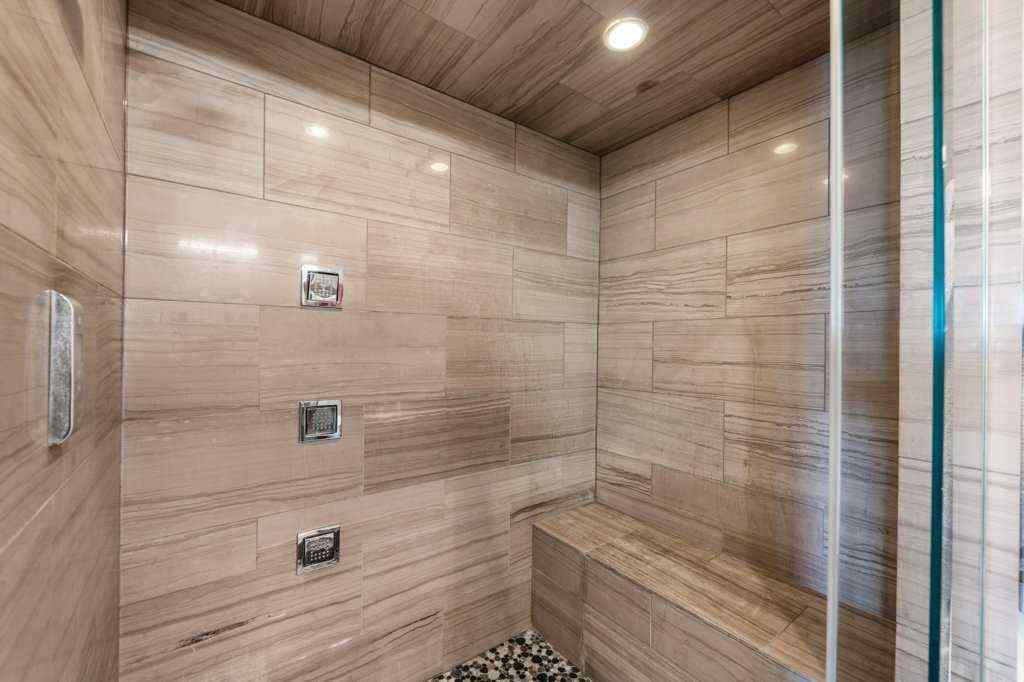 MLS® A2264115 - Unit #2 1926 36 Street SW in Killarney/Glengarry Calgary, Residential