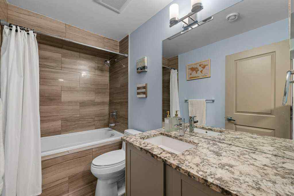 MLS® A2264115 - Unit #2 1926 36 Street SW in Killarney/Glengarry Calgary, Residential