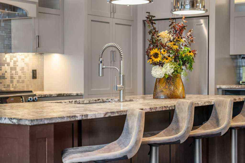 MLS® A2264115 - Unit #2 1926 36 Street SW in Killarney/Glengarry Calgary, Residential