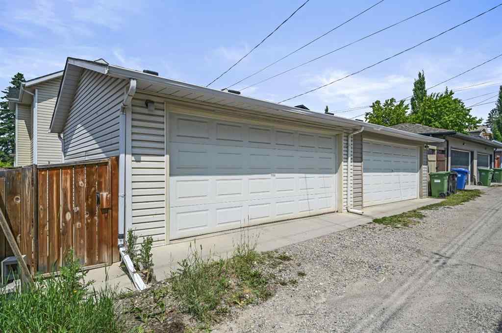 MLS® A2264116 - 2119 21 Avenue SW in Richmond Calgary, Residential