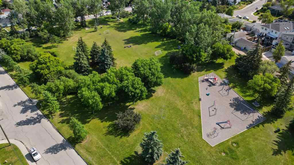 MLS® A2264116 - 2119 21 Avenue SW in Richmond Calgary, Residential