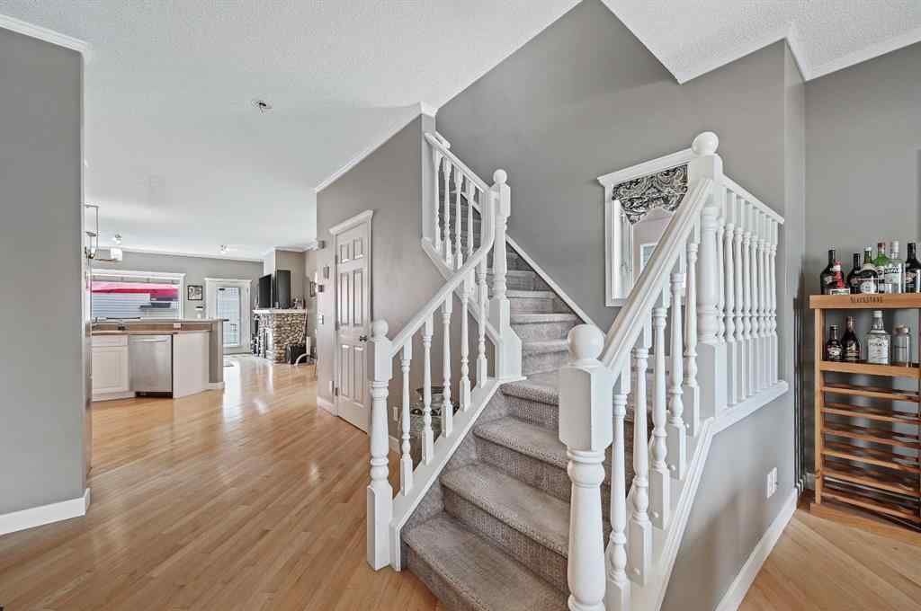 MLS® A2264116 - 2119 21 Avenue SW in Richmond Calgary, Residential