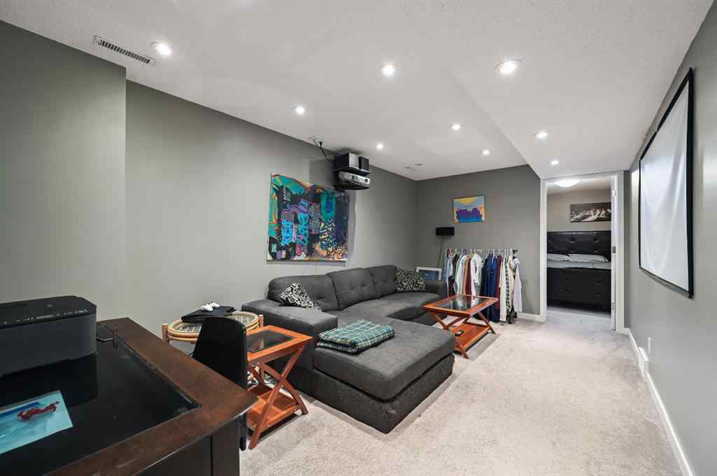 MLS® A2264116 - 2119 21 Avenue SW in Richmond Calgary, Residential