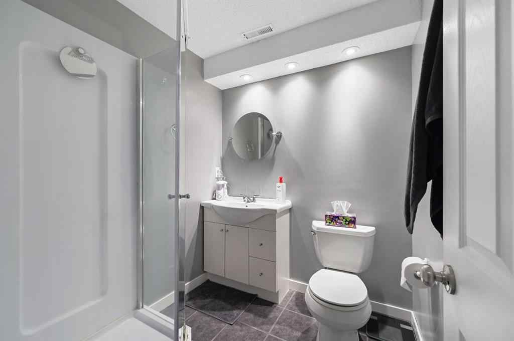 MLS® A2264116 - 2119 21 Avenue SW in Richmond Calgary, Residential