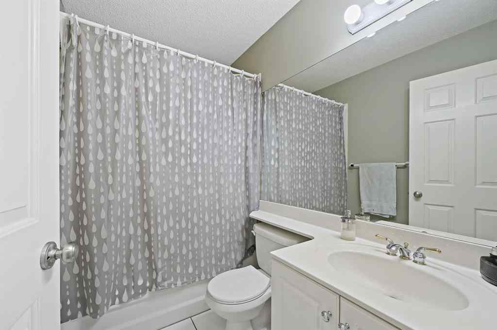 MLS® A2264116 - 2119 21 Avenue SW in Richmond Calgary, Residential