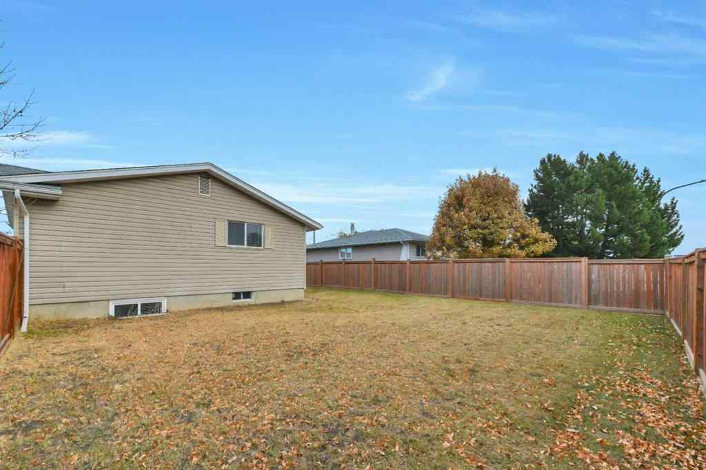 MLS® A2264121 - 11 Fir Street  in Fairview Red Deer, Residential