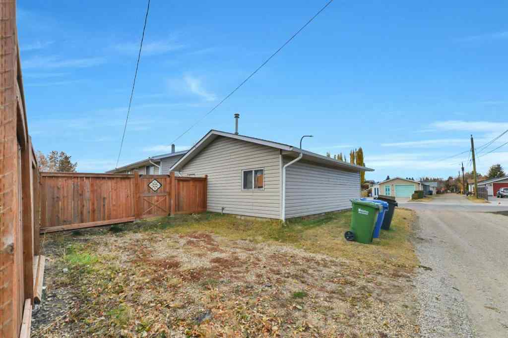 MLS® A2264121 - 11 Fir Street  in Fairview Red Deer, Residential