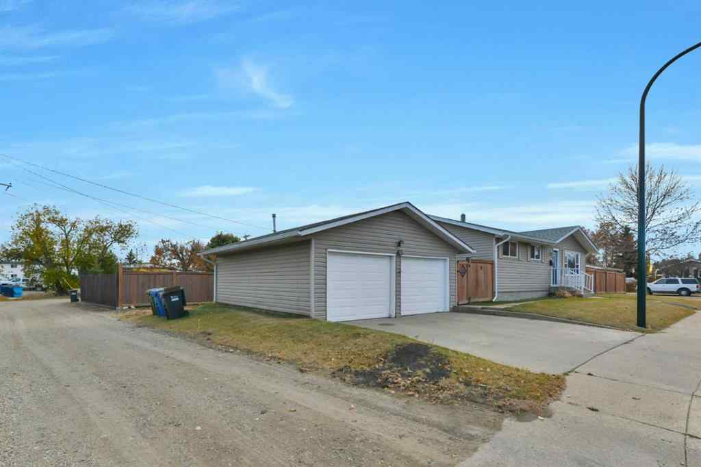MLS® A2264121 - 11 Fir Street  in Fairview Red Deer, Residential