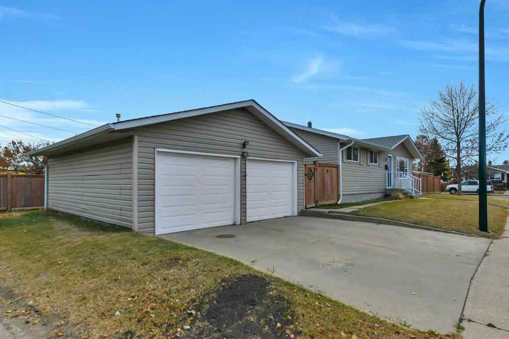 MLS® A2264121 - 11 Fir Street  in Fairview Red Deer, Residential