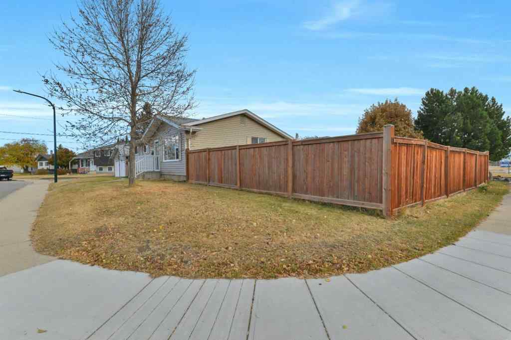 MLS® A2264121 - 11 Fir Street  in Fairview Red Deer, Residential