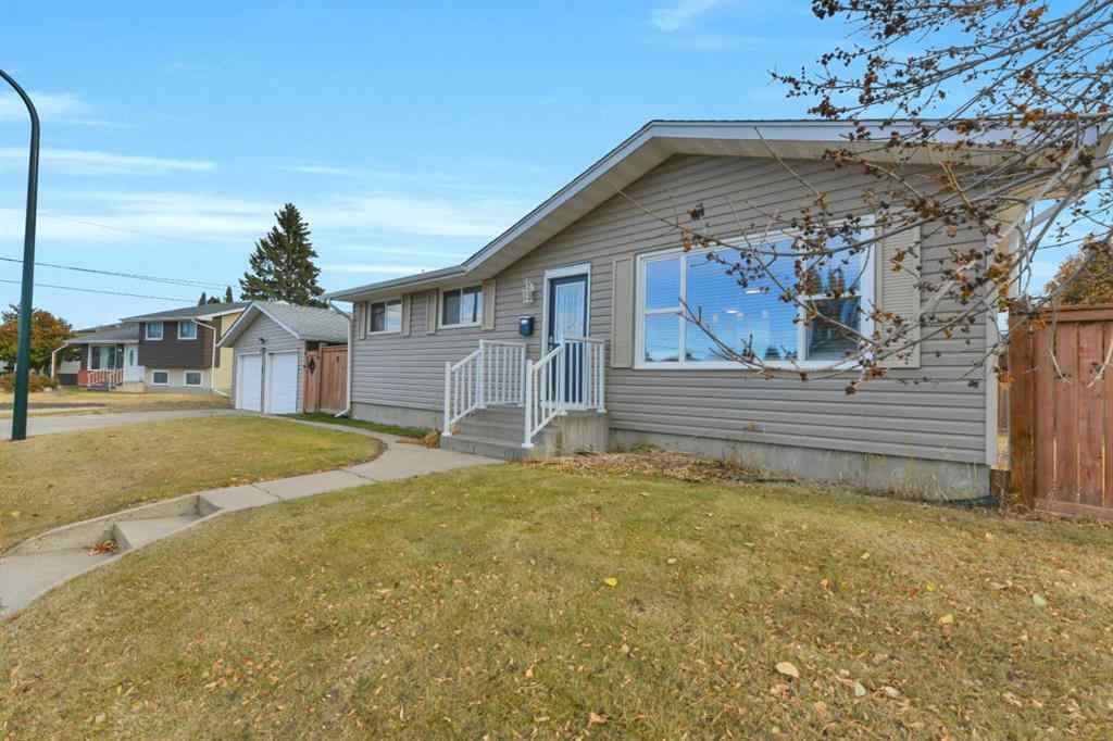 MLS® A2264121 - 11 Fir Street  in Fairview Red Deer, Residential