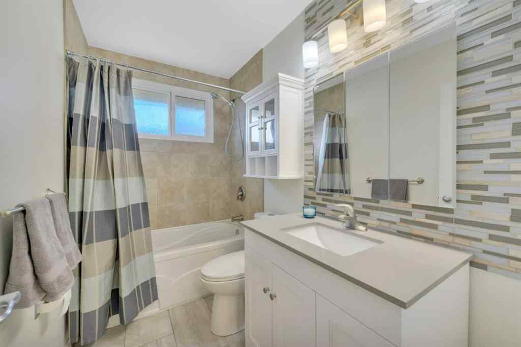 MLS® A2264121 - 11 Fir Street  in Fairview Red Deer, Residential