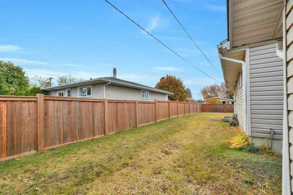 MLS® A2264121 - 11 Fir Street  in Fairview Red Deer, Residential