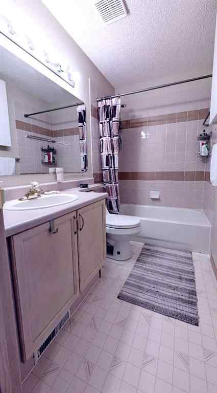 MLS® A2264129 - 12 Shawbrooke Court SW in Shawnessy Calgary, Residential