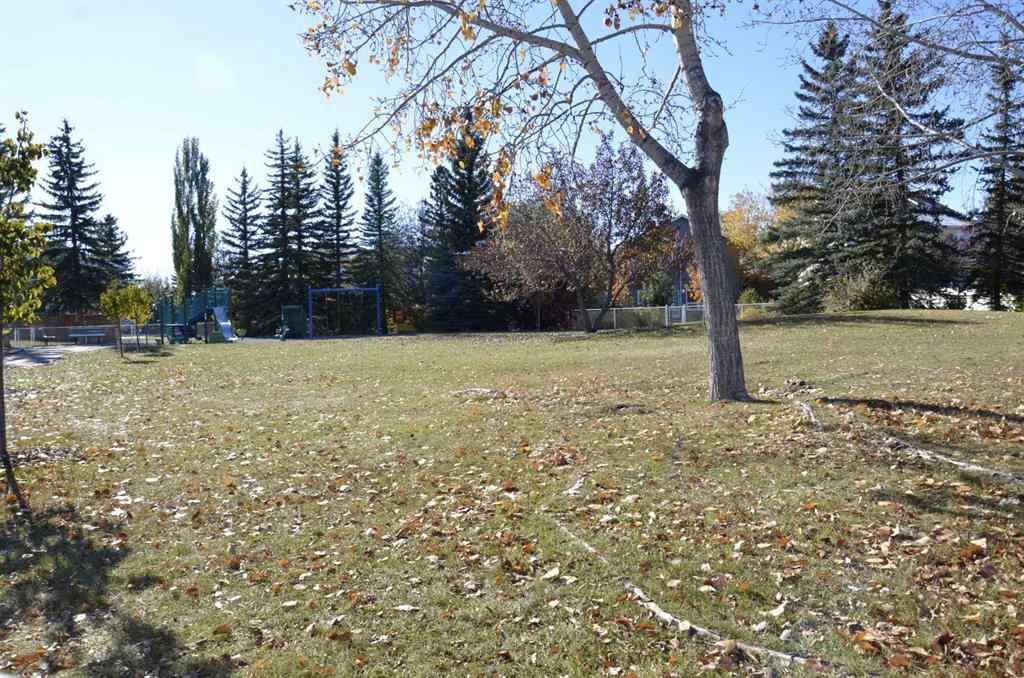 MLS® A2264129 - 12 Shawbrooke Court SW in Shawnessy Calgary, Residential