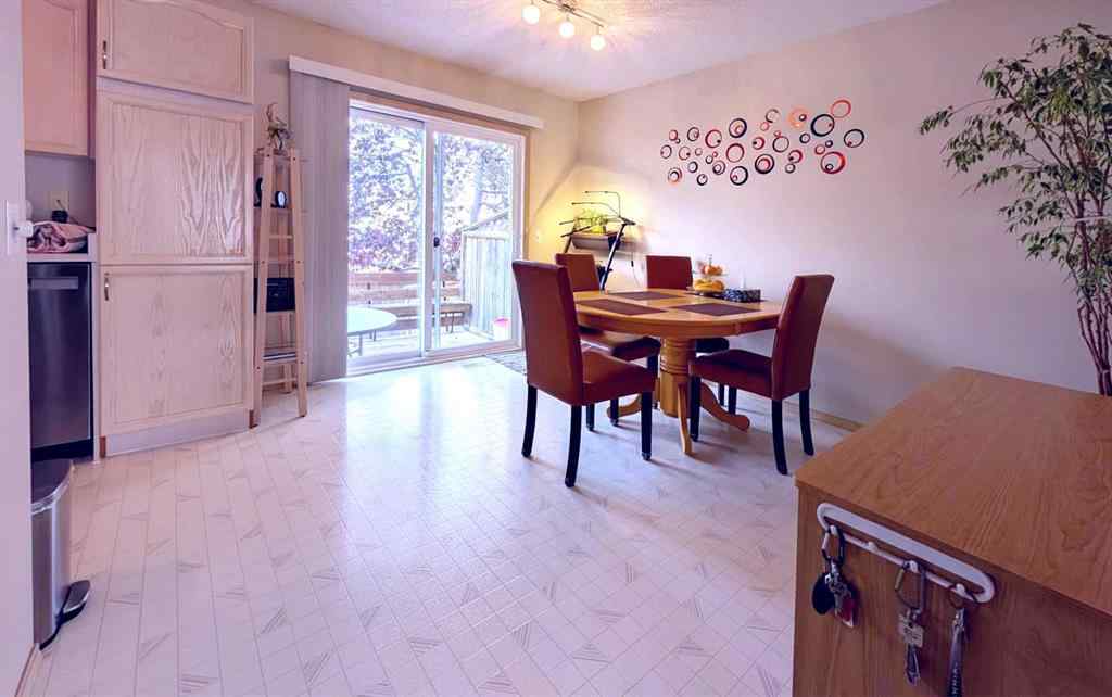 MLS® A2264129 - 12 Shawbrooke Court SW in Shawnessy Calgary, Residential