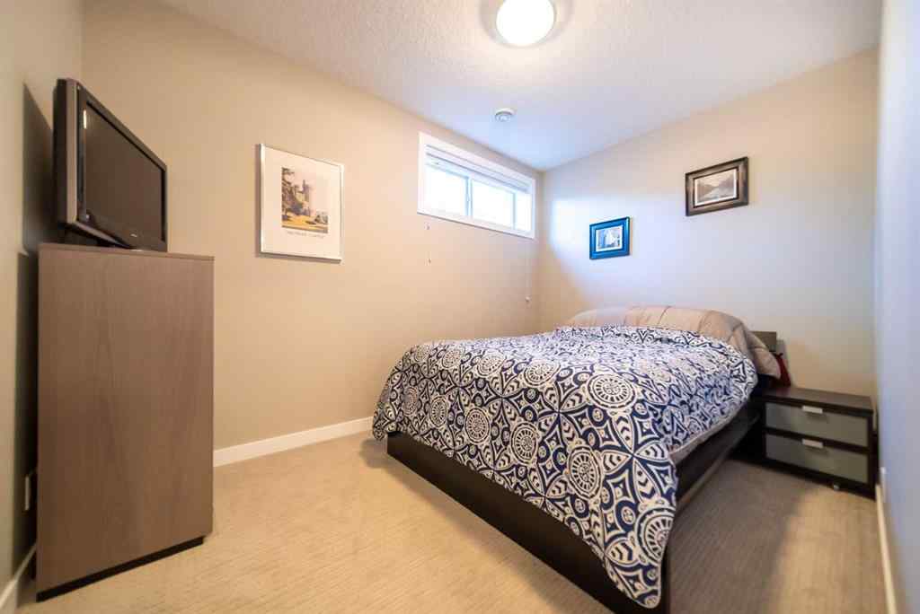 MLS® A2264133 - 3524 41 Street SW in Glenbrook Calgary, Residential
