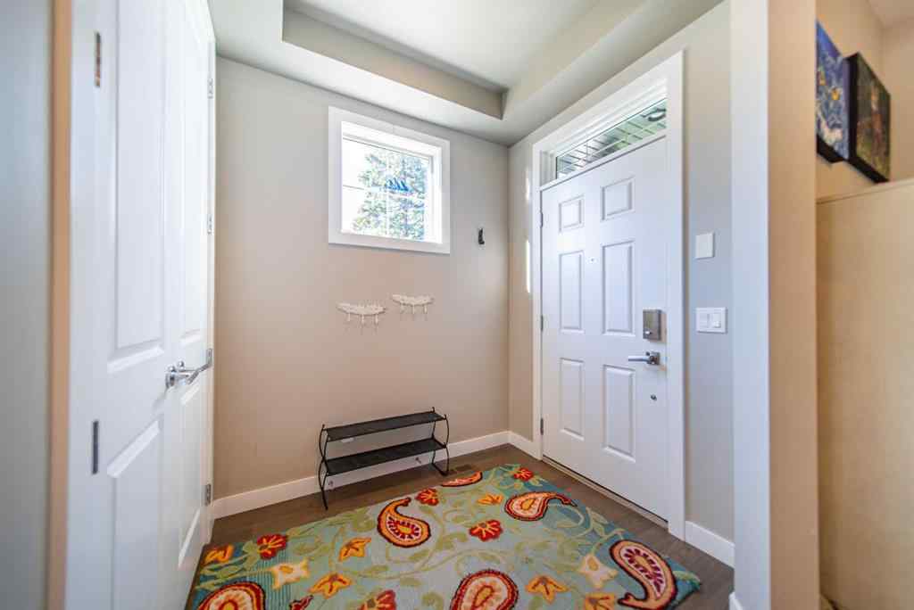 MLS® A2264133 - 3524 41 Street SW in Glenbrook Calgary, Residential