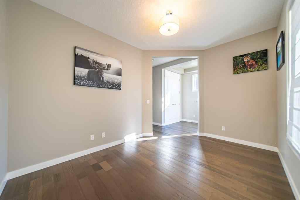 MLS® A2264133 - 3524 41 Street SW in Glenbrook Calgary, Residential