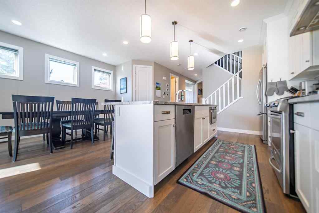 MLS® A2264133 - 3524 41 Street SW in Glenbrook Calgary, Residential