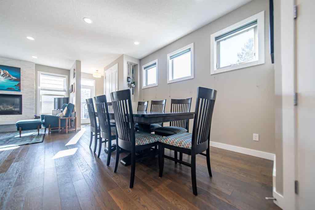 MLS® A2264133 - 3524 41 Street SW in Glenbrook Calgary, Residential