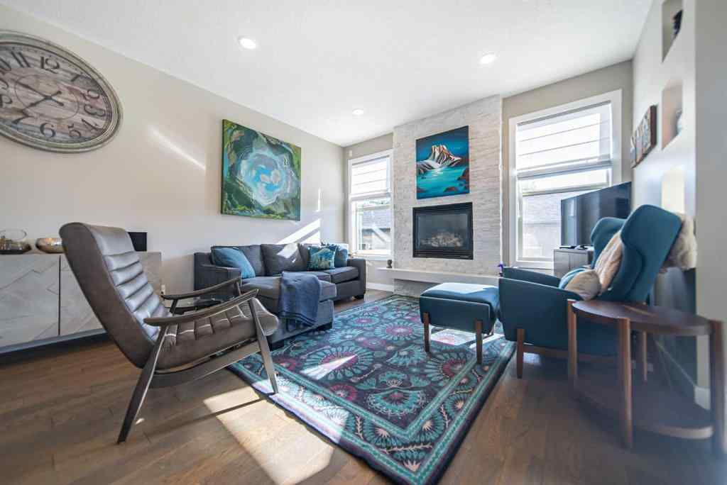 MLS® A2264133 - 3524 41 Street SW in Glenbrook Calgary, Residential