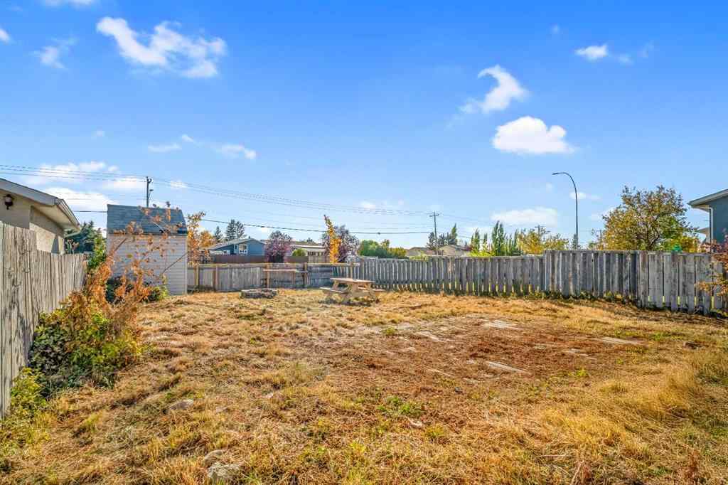MLS® A2264135 - 57 Martinview Crescent NE in Martindale Calgary, Residential