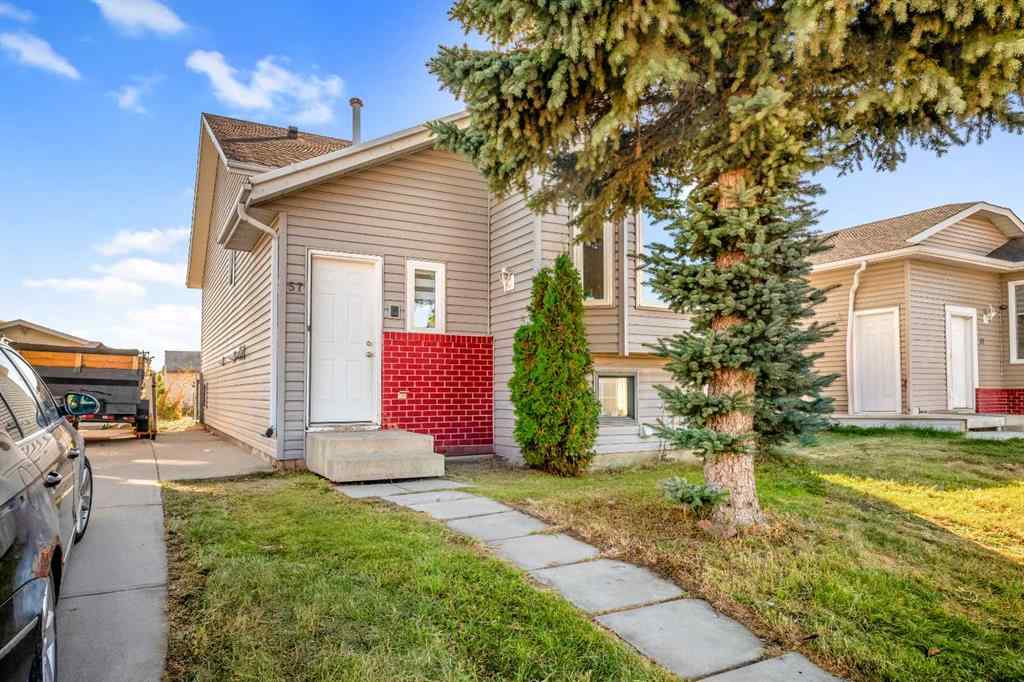 MLS® A2264135 - 57 Martinview Crescent NE in Martindale Calgary, Residential