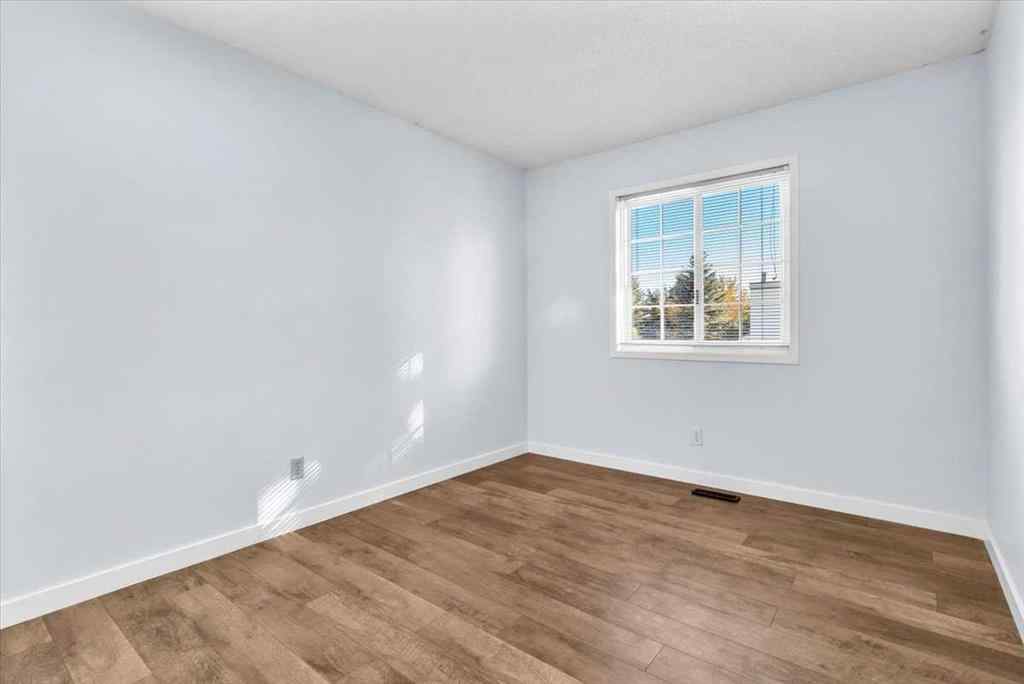 MLS® A2264145 - 37 Douglasbank Rise SE in Douglasdale/Glen Calgary, Residential