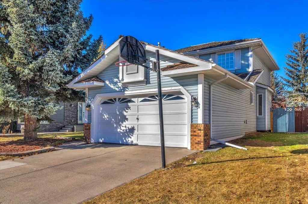 MLS® A2264145 - 37 Douglasbank Rise SE in Douglasdale/Glen Calgary, Residential
