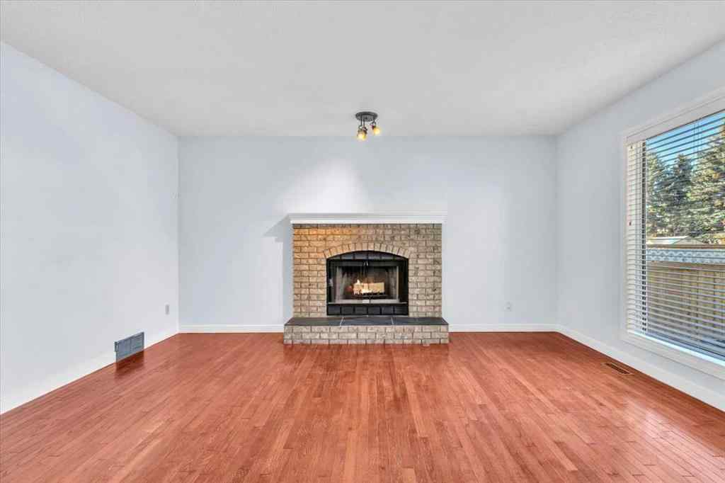 MLS® A2264145 - 37 Douglasbank Rise SE in Douglasdale/Glen Calgary, Residential