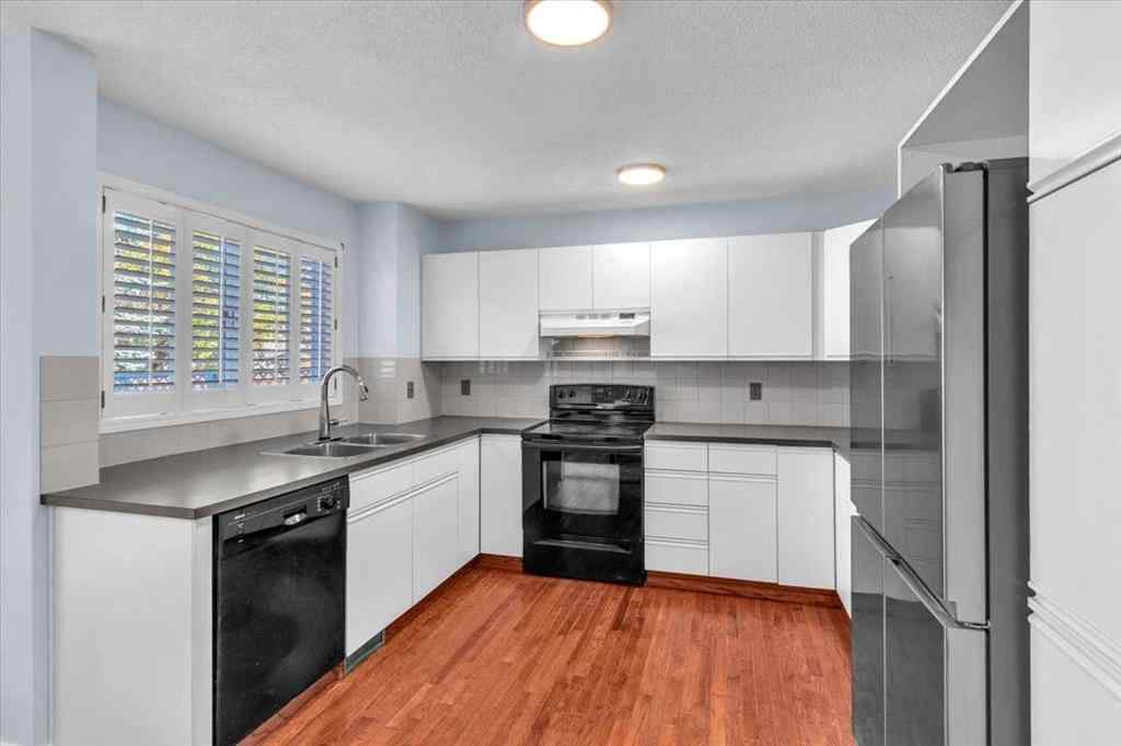 MLS® A2264145 - 37 Douglasbank Rise SE in Douglasdale/Glen Calgary, Residential