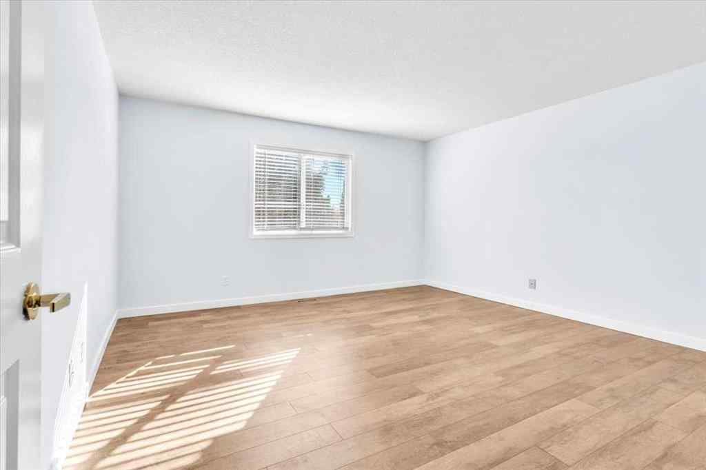 MLS® A2264145 - 37 Douglasbank Rise SE in Douglasdale/Glen Calgary, Residential