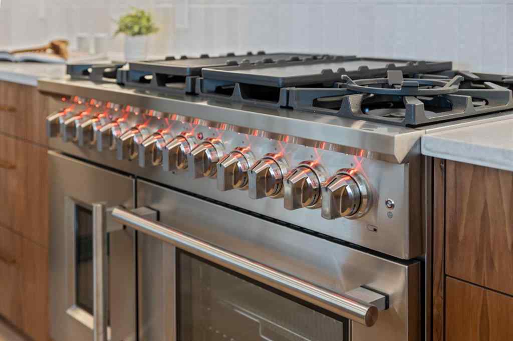 MLS® A2264147 - 1275 Lake Sundance Crescent SE in Lake Bonavista Calgary, Residential