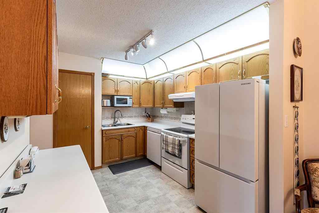 MLS® A2264148 - Unit #414 22 Park Meadows Drive SE in Southview-Park Meadows Medicine Hat, Residential