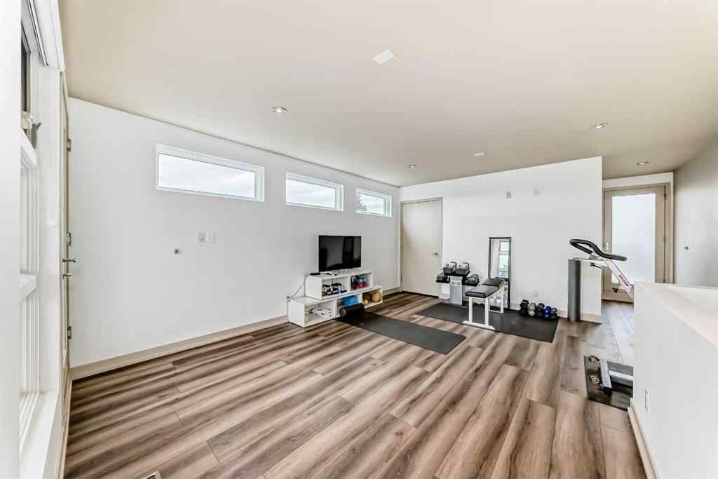 MLS® A2264149 - 2132 27 Avenue SW in Richmond Calgary, Residential