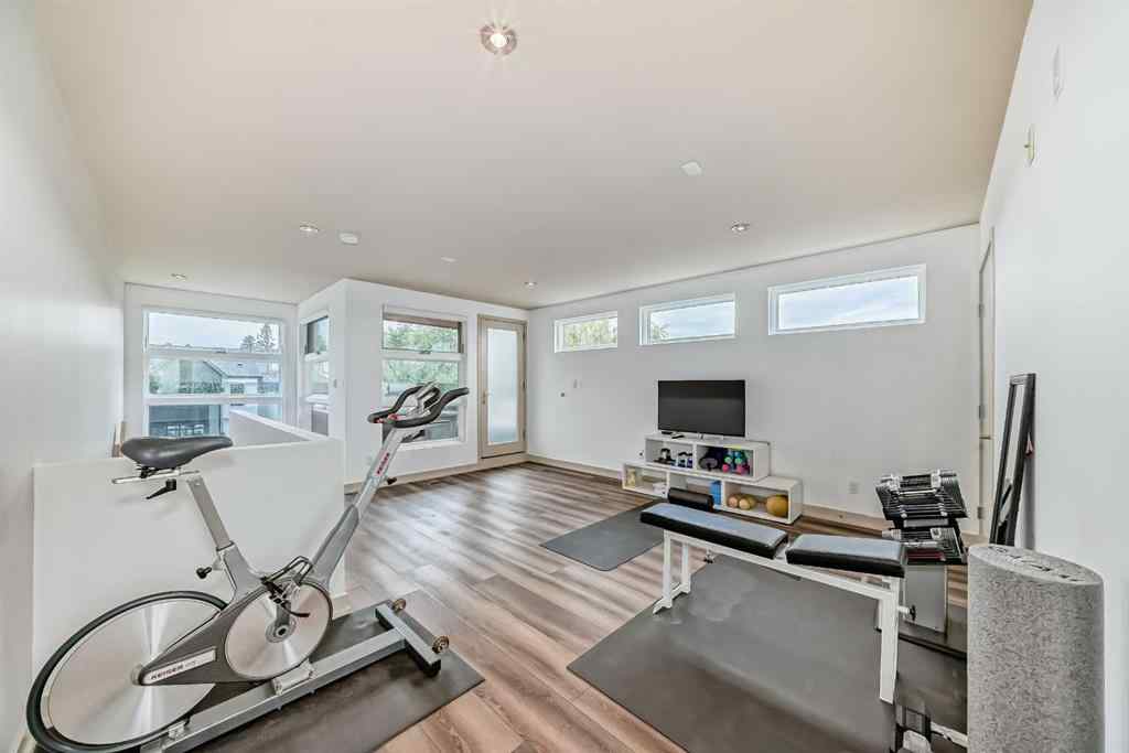 MLS® A2264149 - 2132 27 Avenue SW in Richmond Calgary, Residential