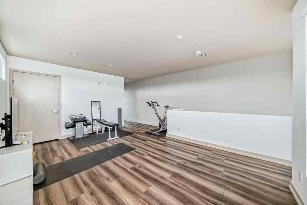 MLS® A2264149 - 2132 27 Avenue SW in Richmond Calgary, Residential